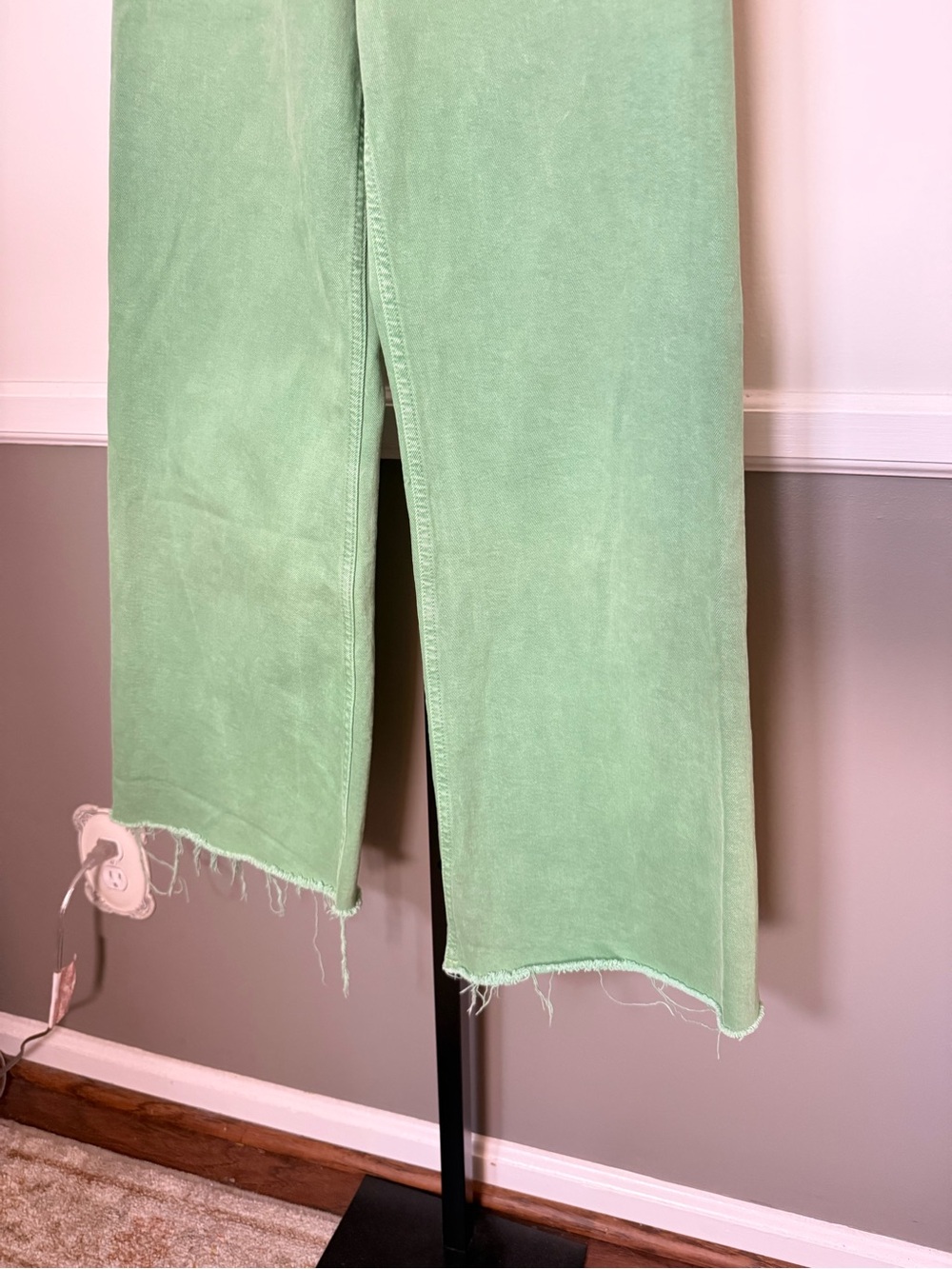 Zara Green High Rise Wide Leg Jeans Raw Hem Size 2 - Picture 7 of 8